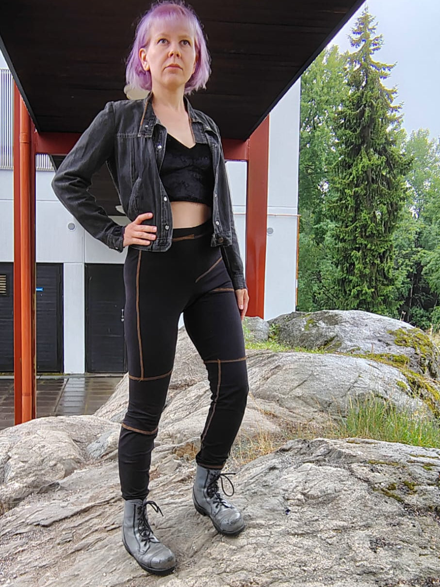 Mosaiikkilegginsit musta-ruoste